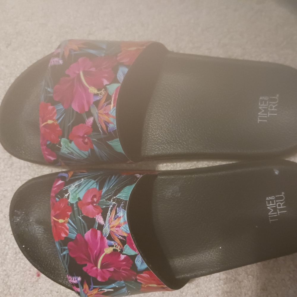 Time and Tru Women's Floral Slide Sandals - Black and Pink